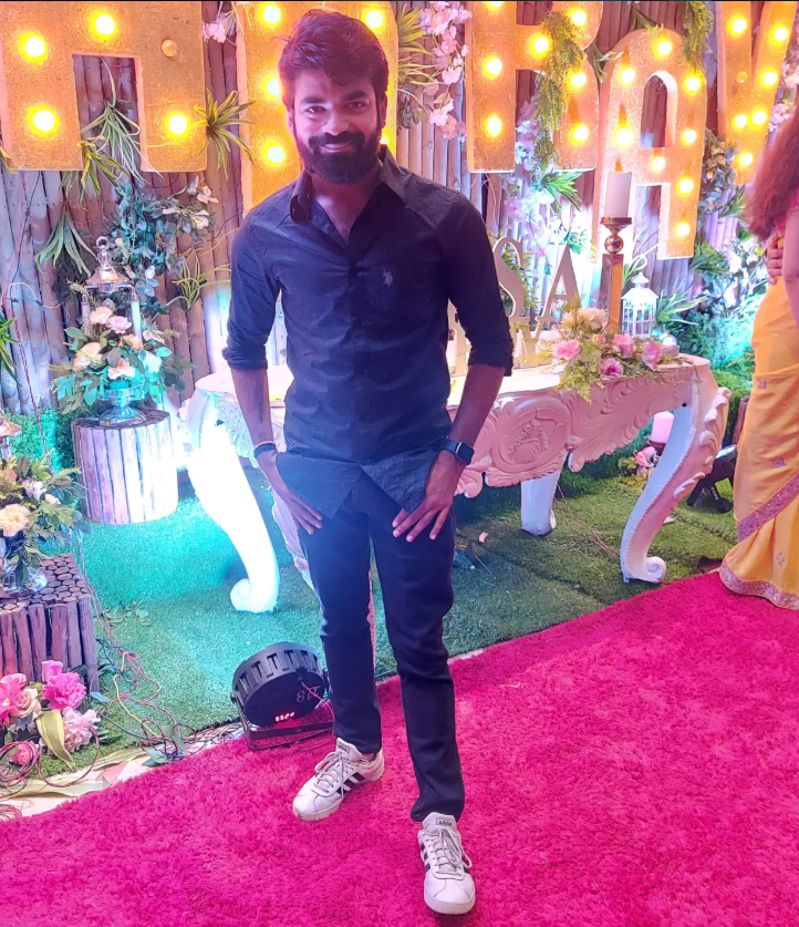 Ayush Gupta, founder of Kartfilla